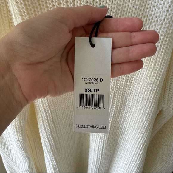 Dex Open Back Sweater - Picture 2 of 8